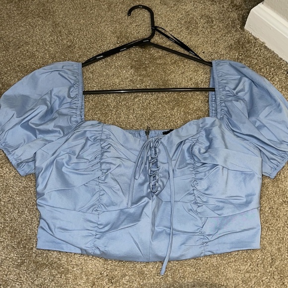 Fᴏʀᴇᴠᴇʀ 21 ᴛᴏᴘ - Picture 5 of 6